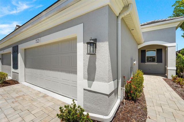 7523 CAMPUS COVE, Sarasota, FL 34243