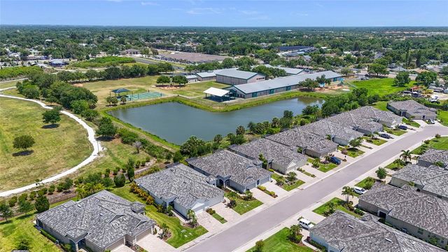 7523 CAMPUS COVE, Sarasota, FL 34243