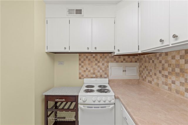 112 Washington Place 12B, Downtown Pgh, PA 15219