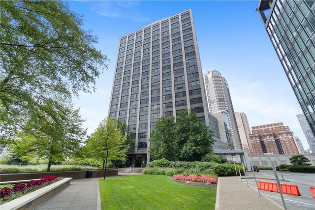 112 Washington Place 12B, Downtown Pgh, PA 15219