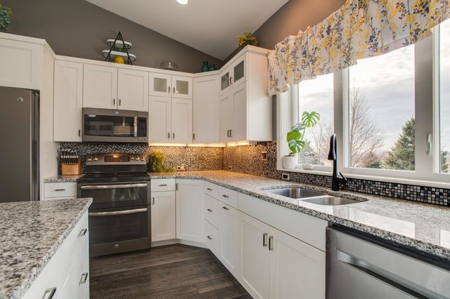 657 Westminster Drive, Moorhead, MN 56560