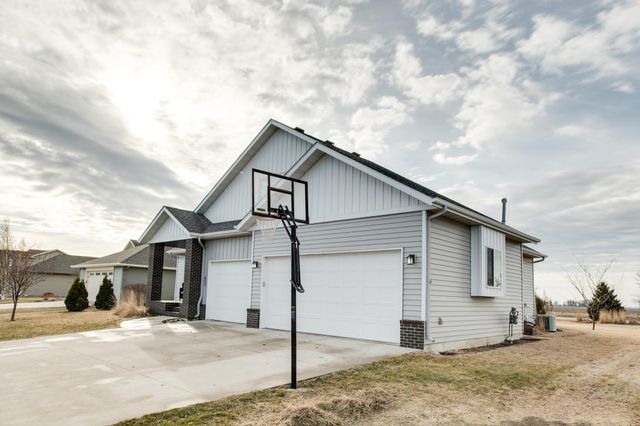 657 Westminster Drive, Moorhead, MN 56560