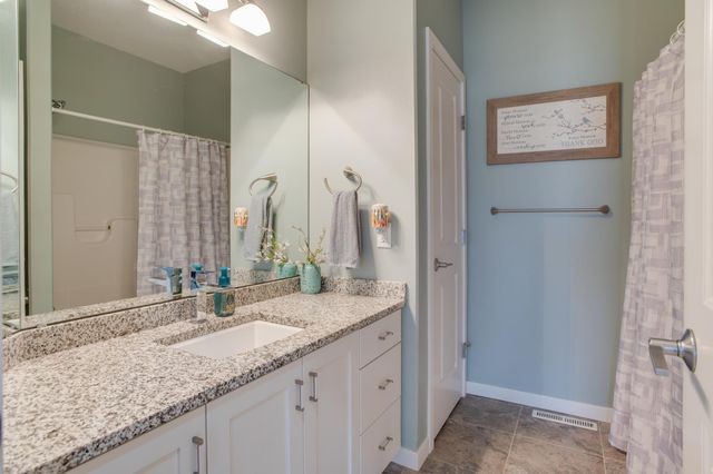 657 Westminster Drive, Moorhead, MN 56560