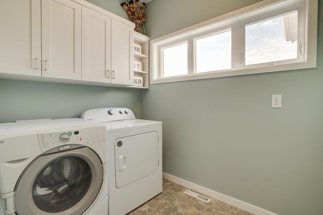 657 Westminster Drive, Moorhead, MN 56560