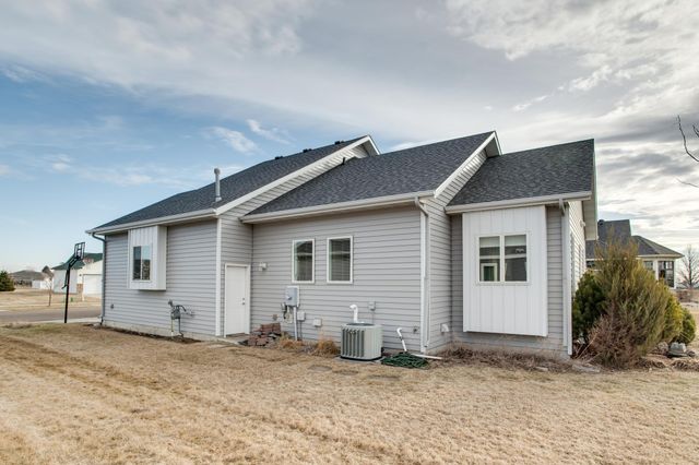 657 Westminster Drive, Moorhead, MN 56560