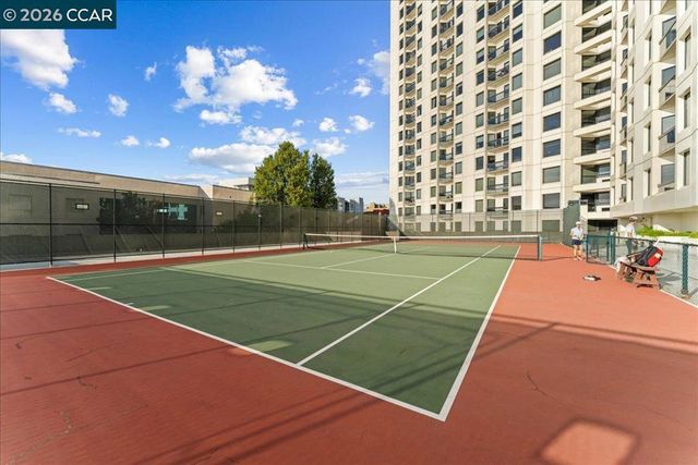 6363 Christie Ave 406, Emeryville, CA 94608