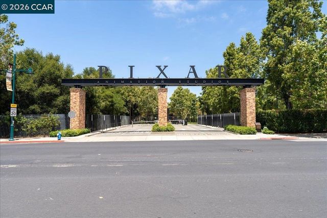 6363 Christie Ave 406, Emeryville, CA 94608