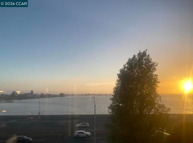 6363 Christie Ave 406, Emeryville, CA 94608