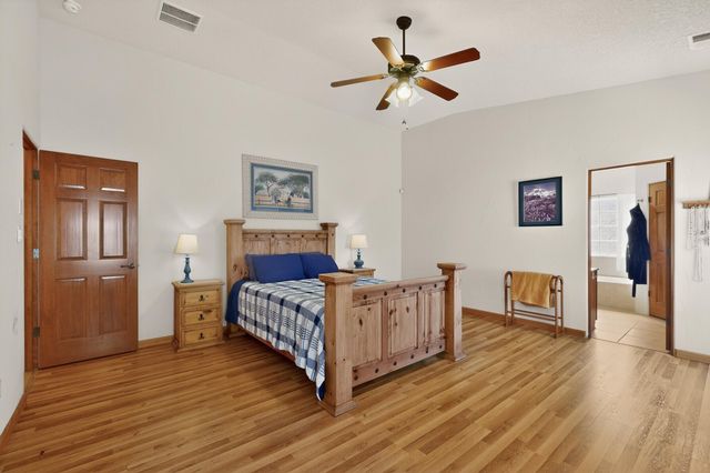 8700 Desert Rain Road NW, Albuquerque, NM 87120