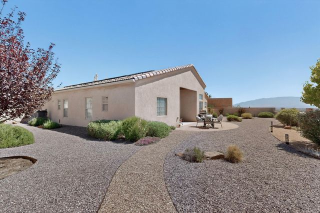 8700 Desert Rain Road NW, Albuquerque, NM 87120