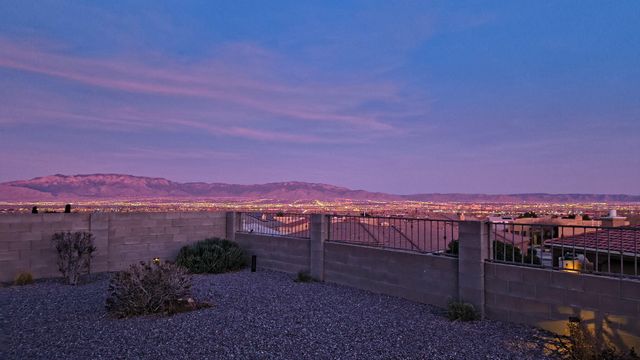 8700 Desert Rain Road NW, Albuquerque, NM 87120
