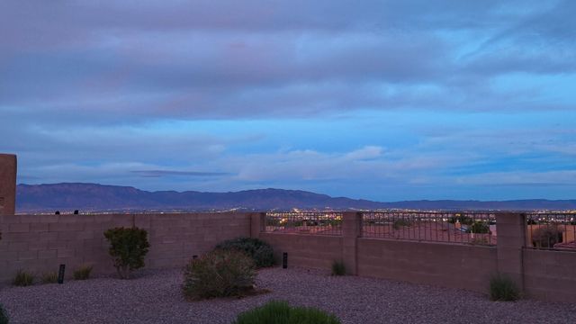 8700 Desert Rain Road NW, Albuquerque, NM 87120