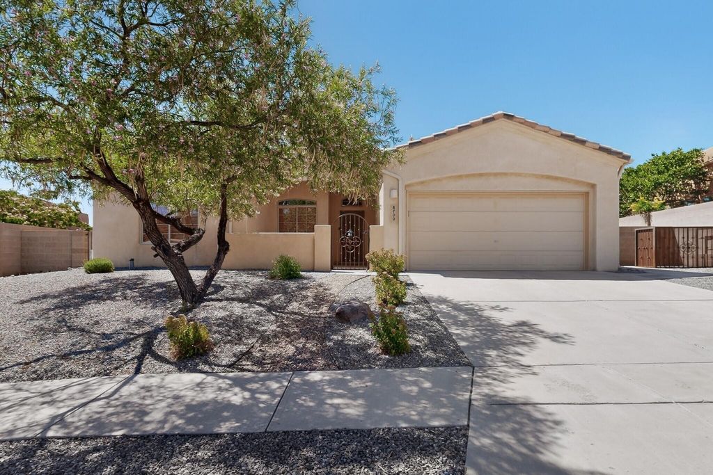 8700 Desert Rain Road NW, Albuquerque, NM 87120