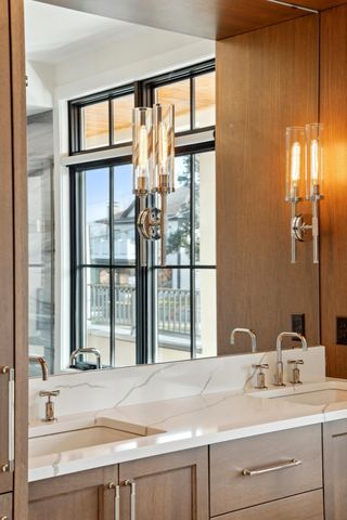 6456 Yosemite Lane, Chanhassen, MN 55331