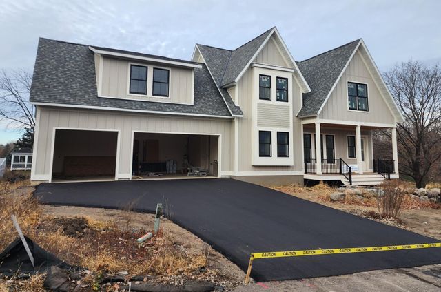 6456 Yosemite Lane, Chanhassen, MN 55331