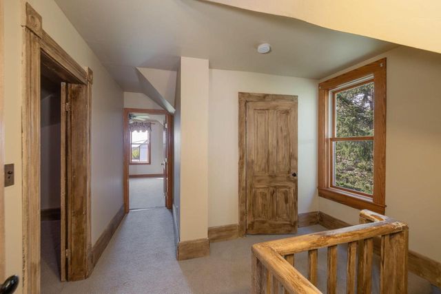 W4844 State Road 33, La Crosse, WI 54601