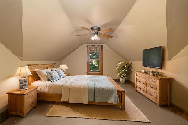 W4844 State Road 33, La Crosse, WI 54601