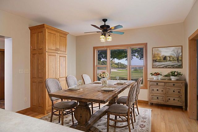 W4844 State Road 33, La Crosse, WI 54601