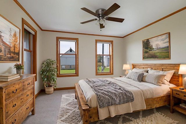 W4844 State Road 33, La Crosse, WI 54601