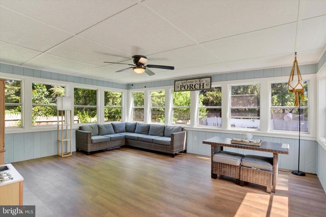 15 CENTER DR, Camp Hill, PA 17011