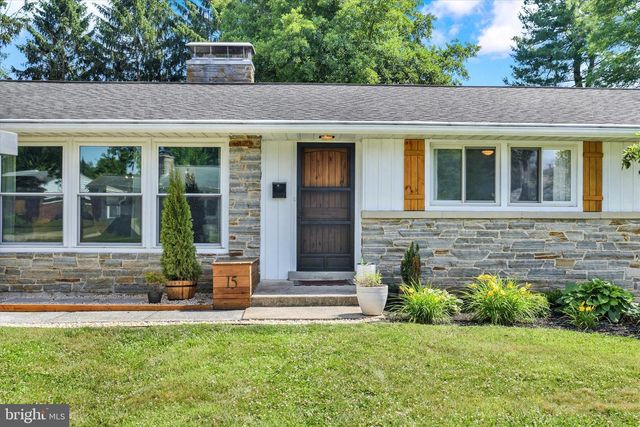 15 CENTER DR, Camp Hill, PA 17011