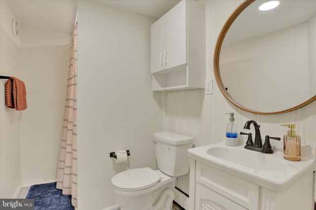 15 CENTER DR, Camp Hill, PA 17011