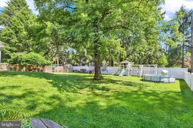 15 CENTER DR, Camp Hill, PA 17011