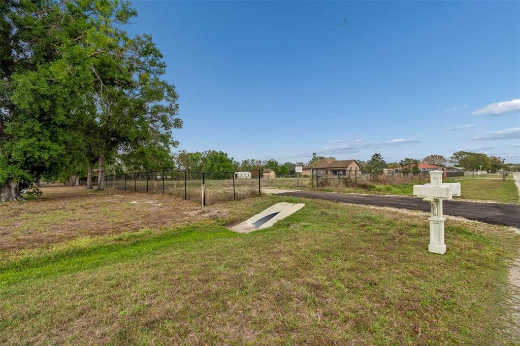 Image 3 of property listing at 22125 26TH AVENUE E, Bradenton, FL 34211