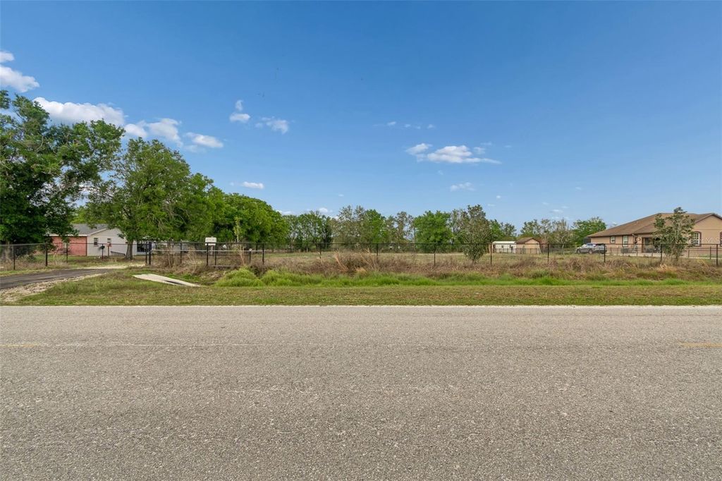Image 4 of property listing at 22125 26TH AVENUE E, Bradenton, FL 34211