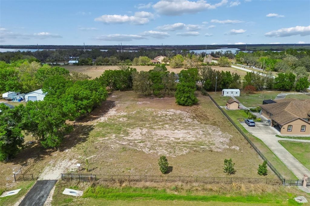 Image 7 of property listing at 22125 26TH AVENUE E, Bradenton, FL 34211
