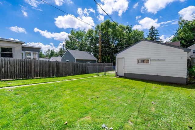 1036 Geranium Avenue E, Saint Paul, MN 55106