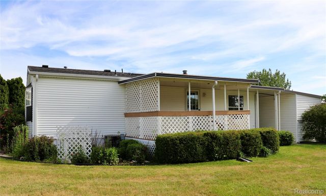 8171 Chickadee Court, Tittabawassee Township, MI 48103