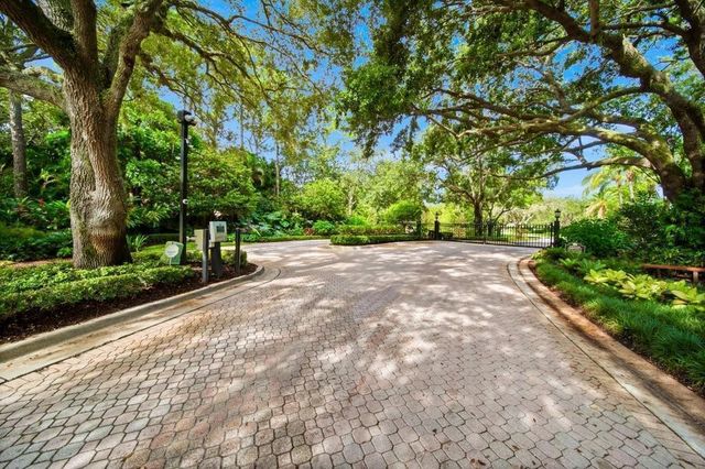 98 SW Cassine Court, Palm City, FL 34990