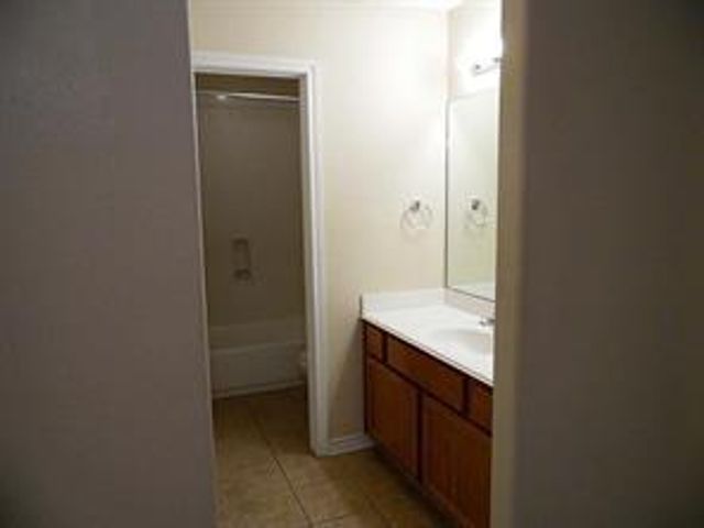 204 W Worsham Street 1, Willis, TX 77378