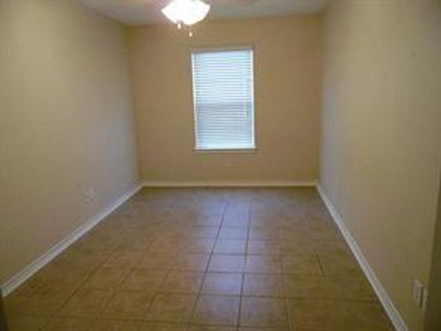 204 W Worsham Street 1, Willis, TX 77378