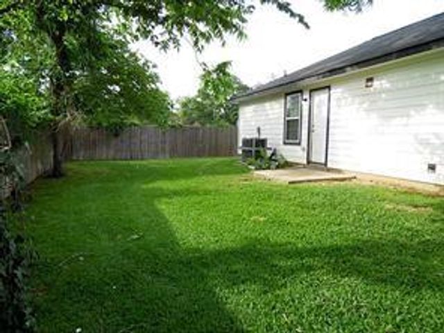 204 W Worsham Street 1, Willis, TX 77378