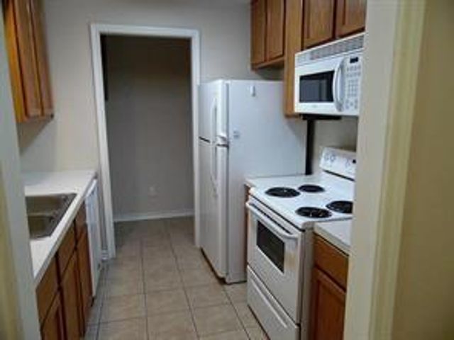 204 W Worsham Street 1, Willis, TX 77378