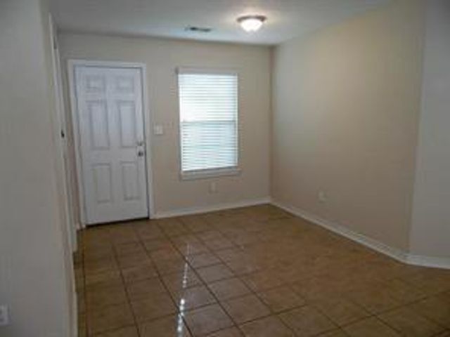 204 W Worsham Street 1, Willis, TX 77378