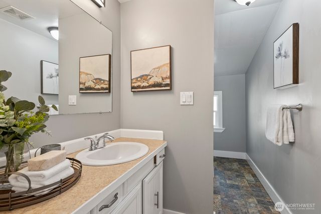 8164 Falls Avenue SE, Snoqualmie, WA 98065