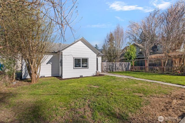 8164 Falls Avenue SE, Snoqualmie, WA 98065
