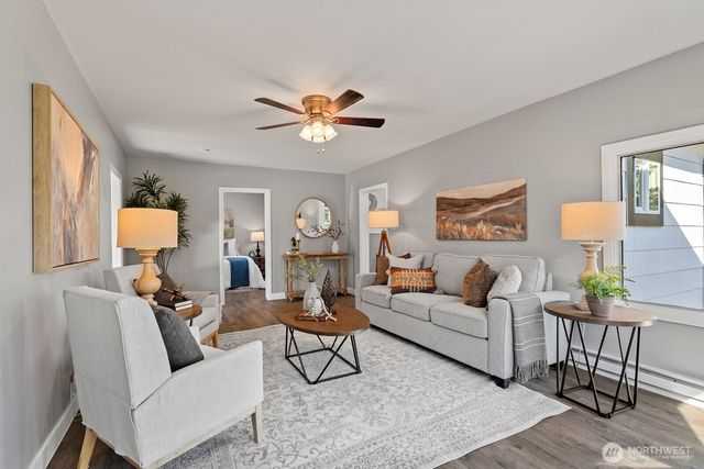 8164 Falls Avenue SE, Snoqualmie, WA 98065