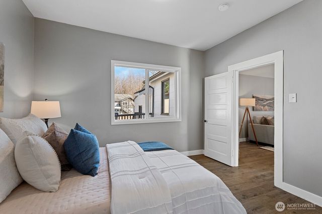 8164 Falls Avenue SE, Snoqualmie, WA 98065