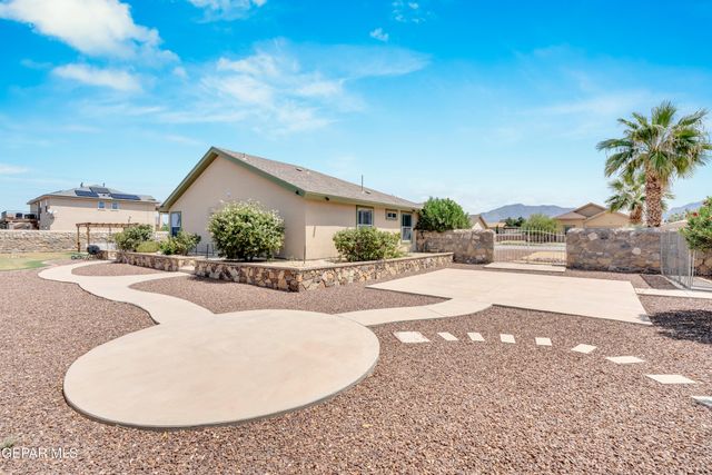 6289 COSECHA LUNA Circle, El Paso, TX 79932