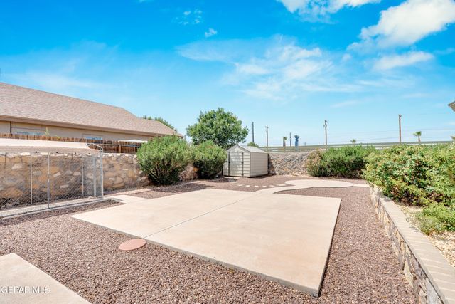 6289 COSECHA LUNA Circle, El Paso, TX 79932