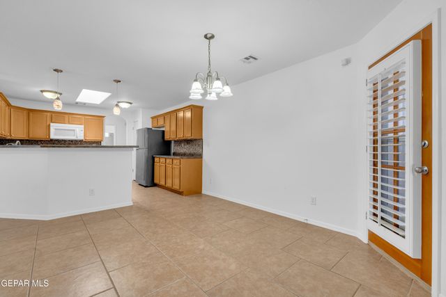 6289 COSECHA LUNA Circle, El Paso, TX 79932