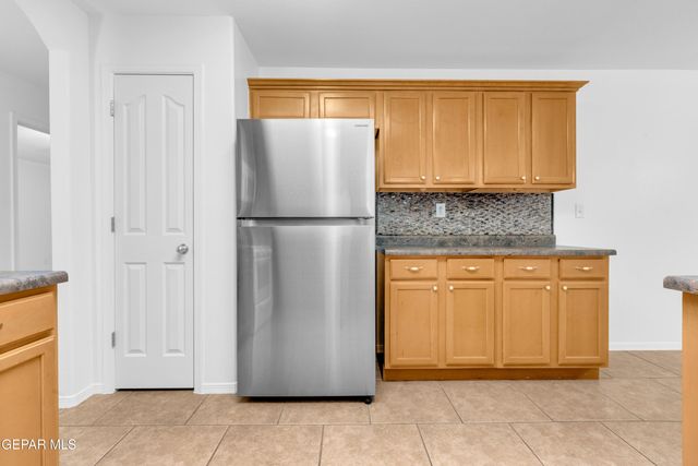 6289 COSECHA LUNA Circle, El Paso, TX 79932