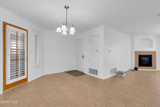 6289 COSECHA LUNA Circle, El Paso, TX 79932