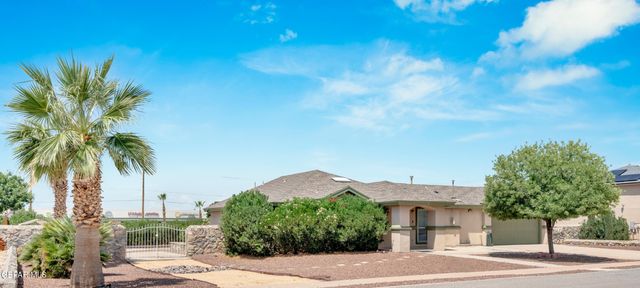 6289 COSECHA LUNA Circle, El Paso, TX 79932