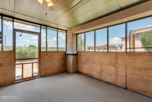 6289 COSECHA LUNA Circle, El Paso, TX 79932