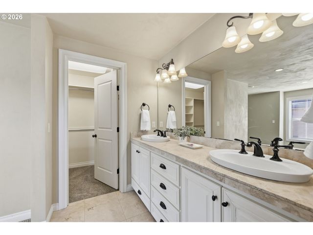 4033 SCOTTDALE St, Eugene, OR 97404